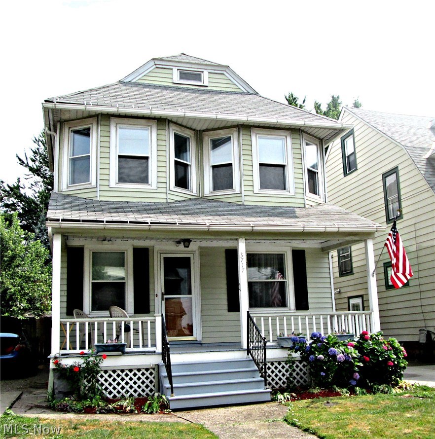Low maintenance and classically pretty. Four bedroom colonial with brand new furnace and central a/c. Replacement windows, perennial landscaping, a welcoming foyer when you enter, and a walk in pantry! Close to Downtown, I-71,  Metro Hospital, Tremont, the MetroParks, Market Square and The West Side Market.
