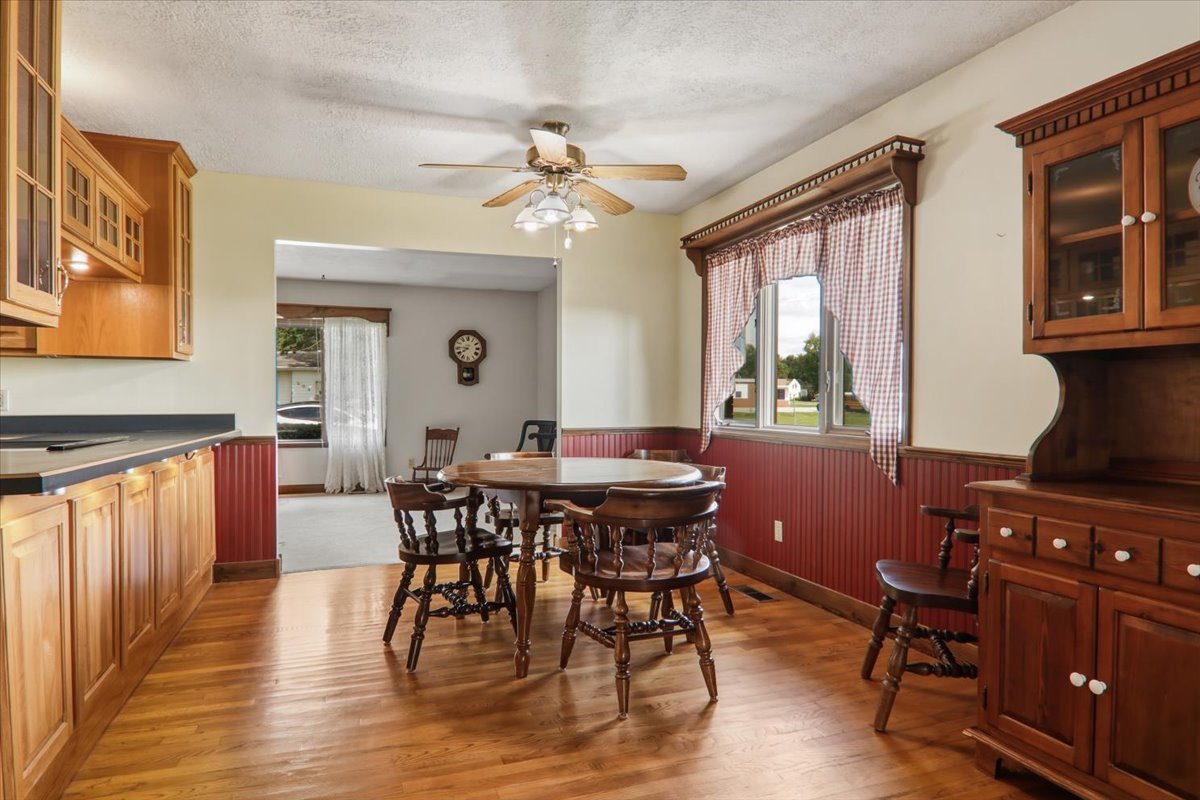 209 Birch Street Maroa, IL 61756 - Photo 8 of 19