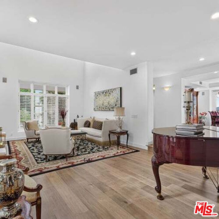 12699 Promontory Road Los Angeles, CA 90049 - Photo 8 of 69 Gallery Image 8