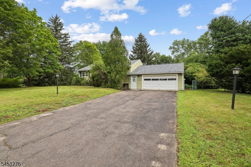 161 Chamberlain Road Oak Ridge, NJ 07438 - Photo 1 of 25 Gallery Image 1