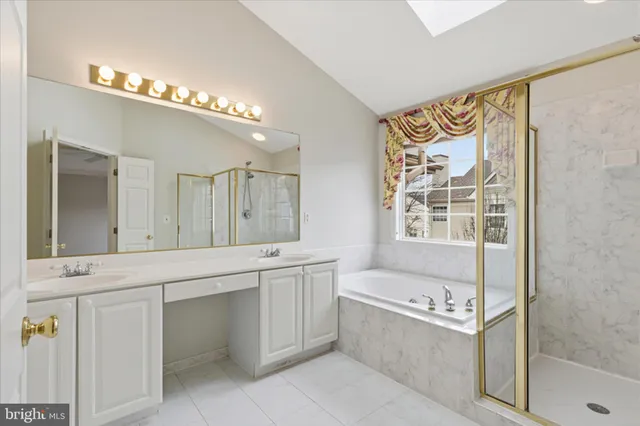 $3,400 | 2682 Logan Wood Drive, Herndon, VA 20171