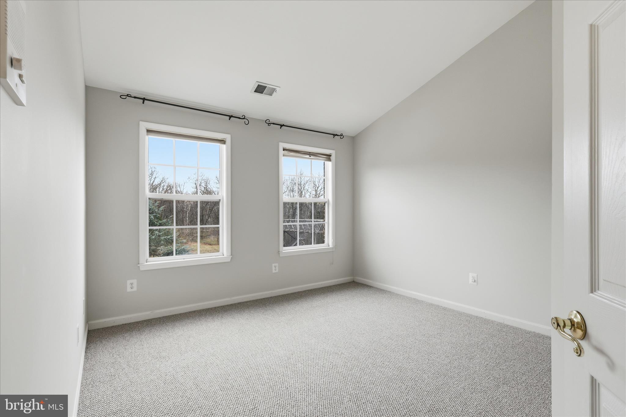 2682 Logan Wood Drive Herndon, VA 20171 - Photo 16 of 32