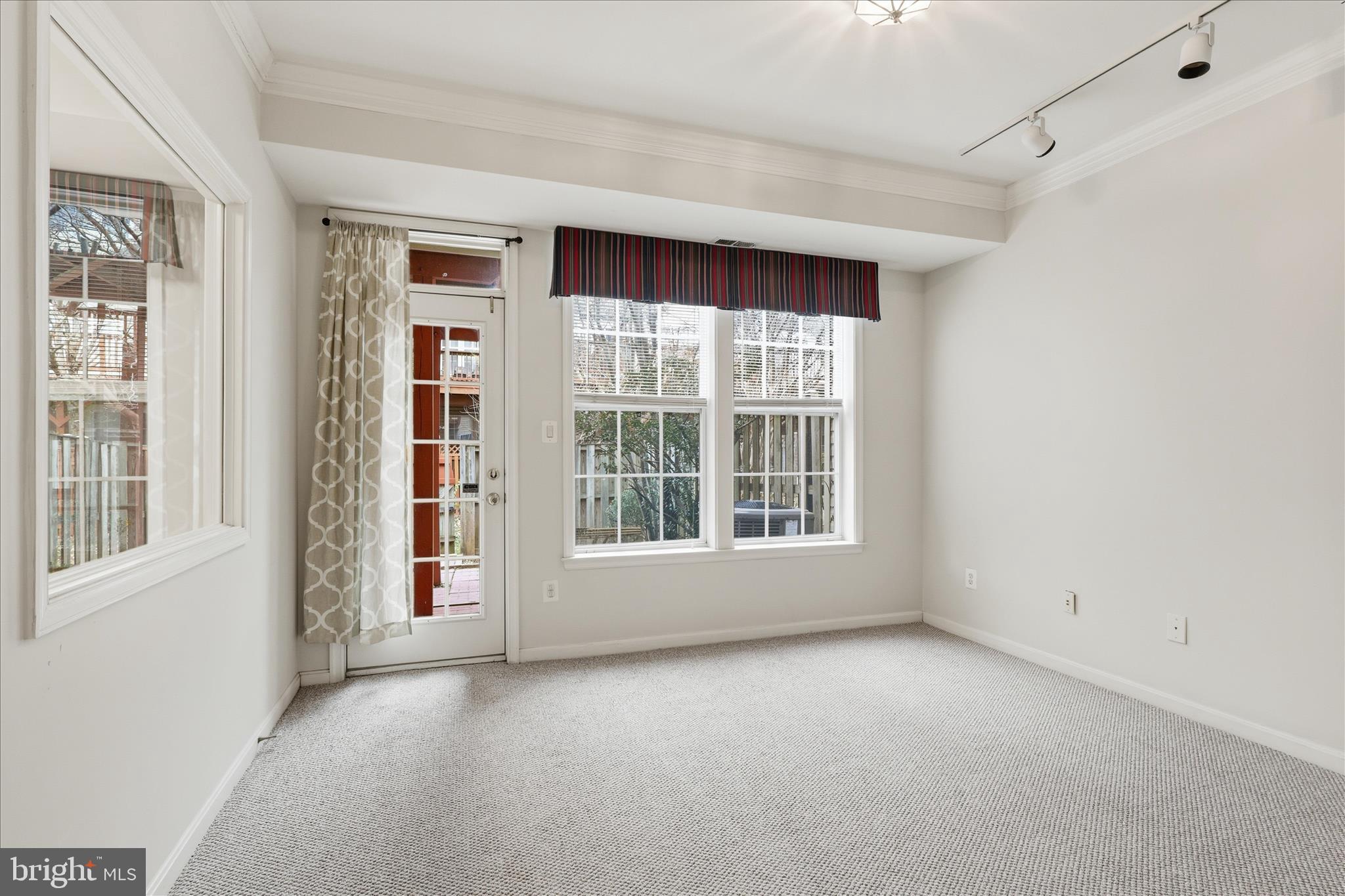 2682 Logan Wood Drive Herndon, VA 20171 - Photo 19 of 32