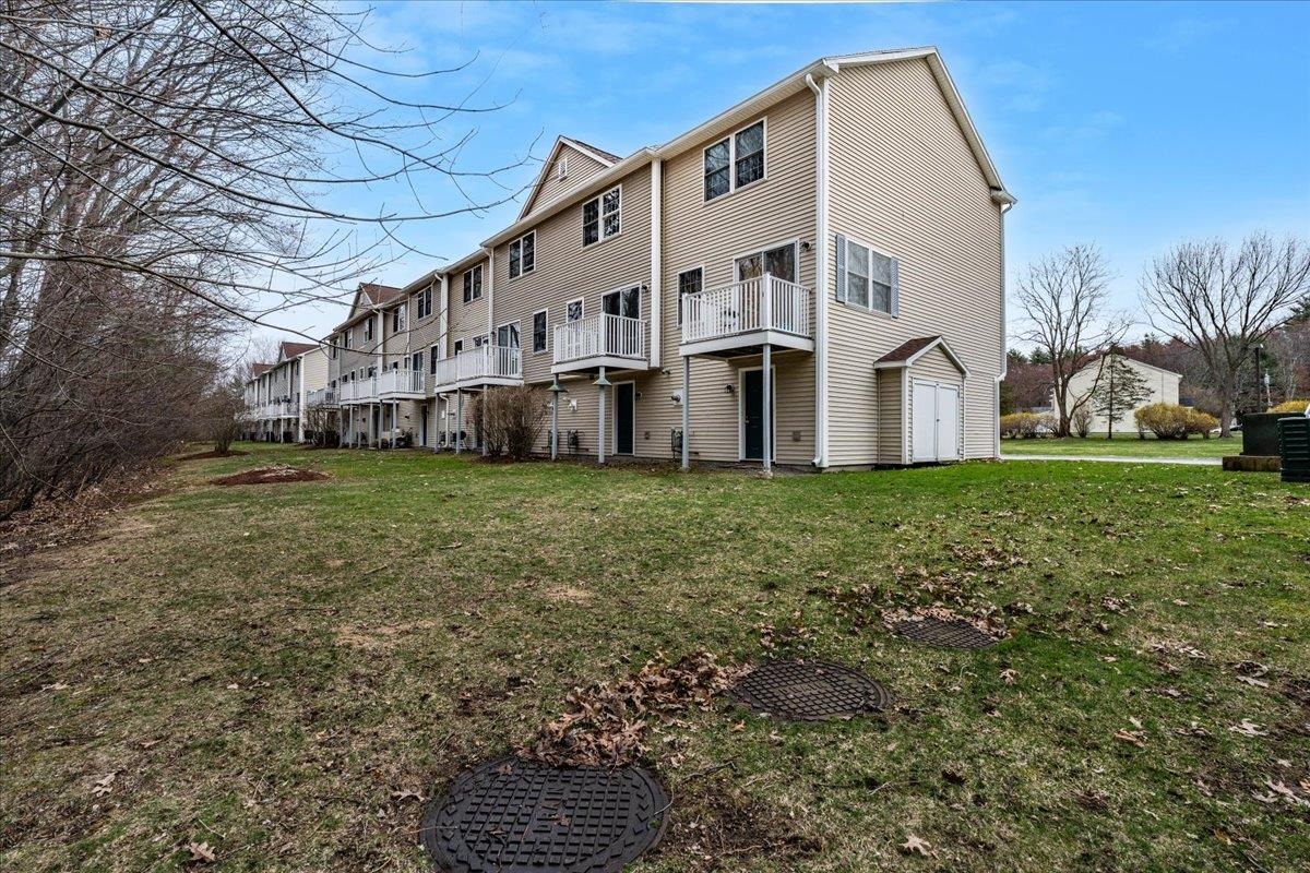 1029 South Mammoth Road, Unit 17 Manchester, NH 03109 - Photo 27 of 34