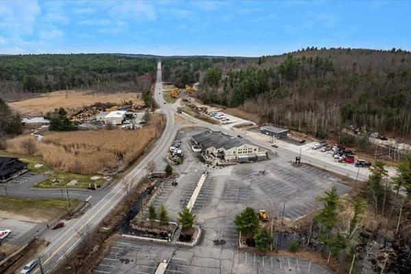 $359,900 | 1029 South Mammoth Road, Unit 17, Manchester, NH 03109