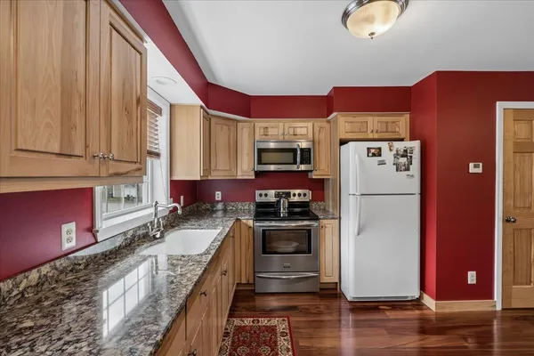 $359,900 | 1029 South Mammoth Road, Unit 17, Manchester, NH 03109