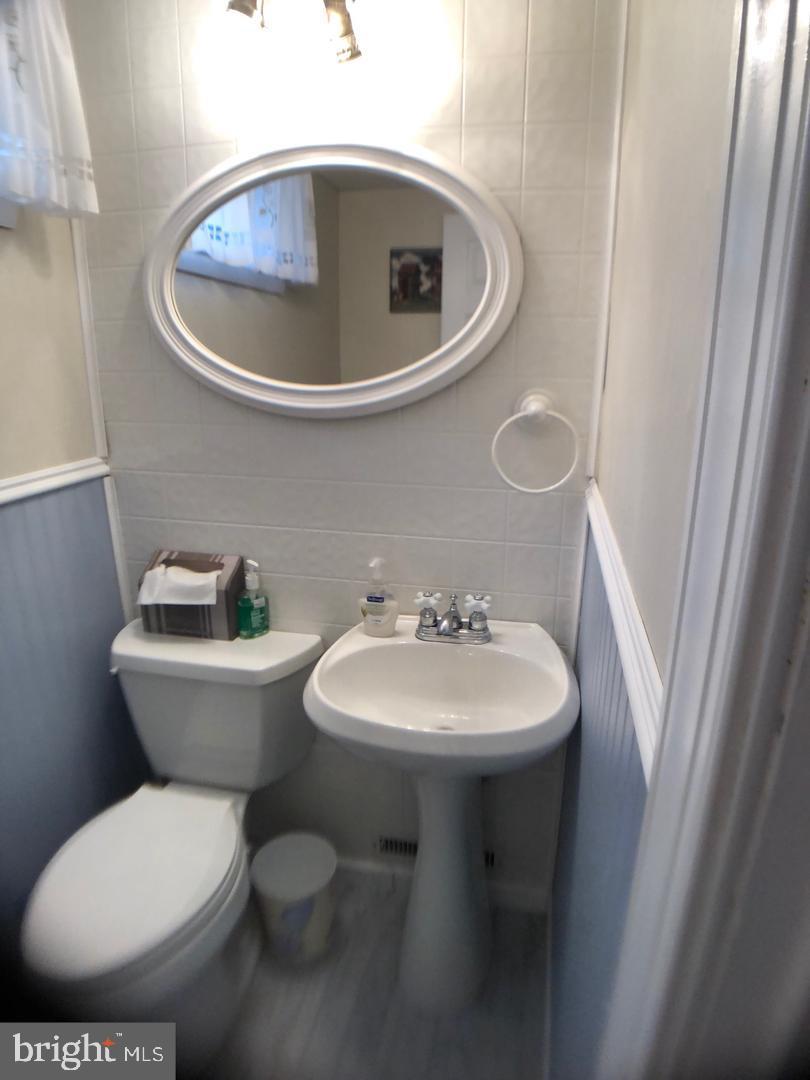 504 Sicklerville Road Williamstown, NJ 08094 - Photo 17 of 39 Powder room