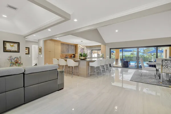 $1,497,000 | 513 North Country Club Drive, Atlantis, FL 33462