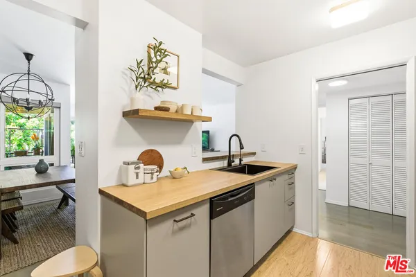 $3,695 | 5625 Green Valley Circle, Unit 208, Culver City, CA 90230
