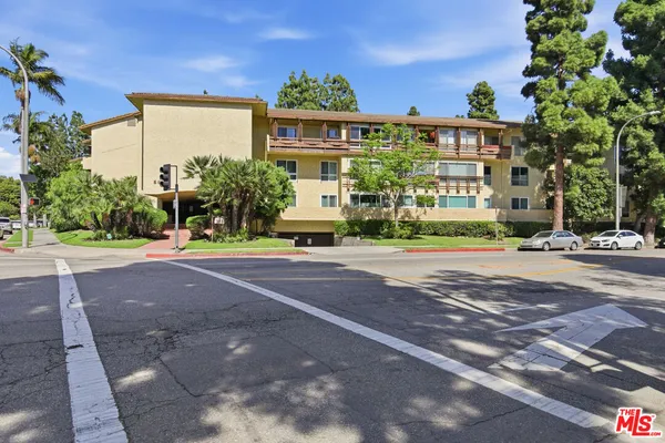 $3,695 | 5625 Green Valley Circle, Unit 208, Culver City, CA 90230