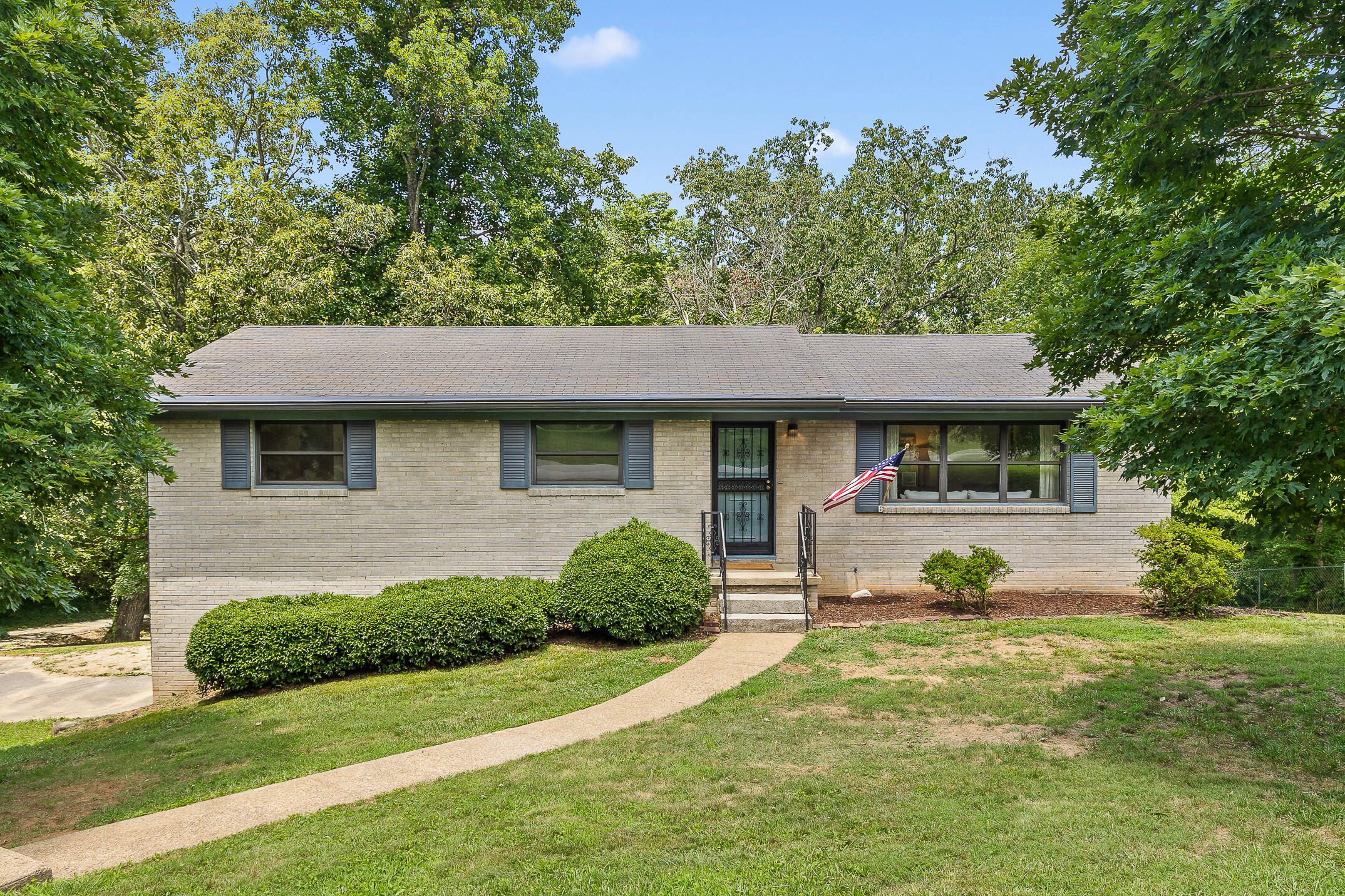 517 Randall Street Hixson, TN 37343 - Photo 3 of 40 Randall-3