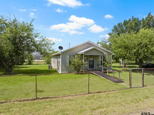 $159,900 | 708 Leak Street, Talco, TX 75487