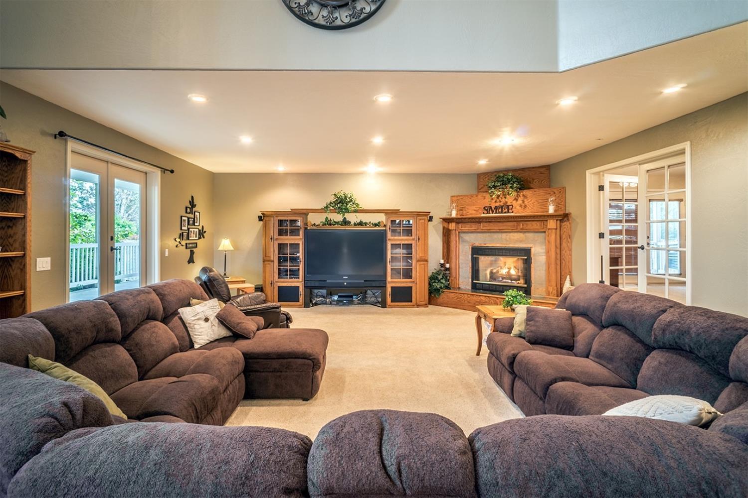 1208 Gibbon Road Central Point, OR 97502 - Photo 6 of 35 Additional Photo