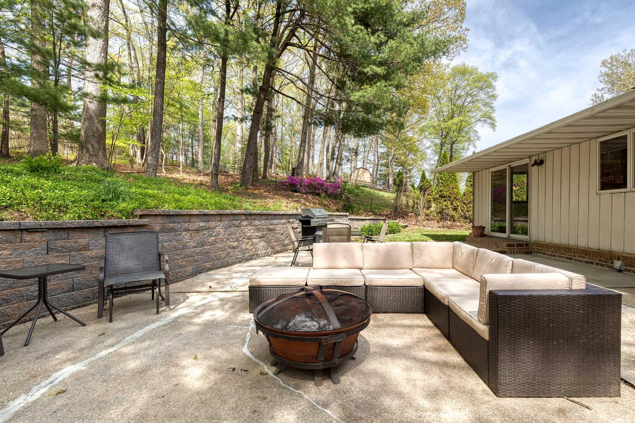 1608 Weyburn Road Baltimore, MD 21237 - Photo 41 of 47 Patio
