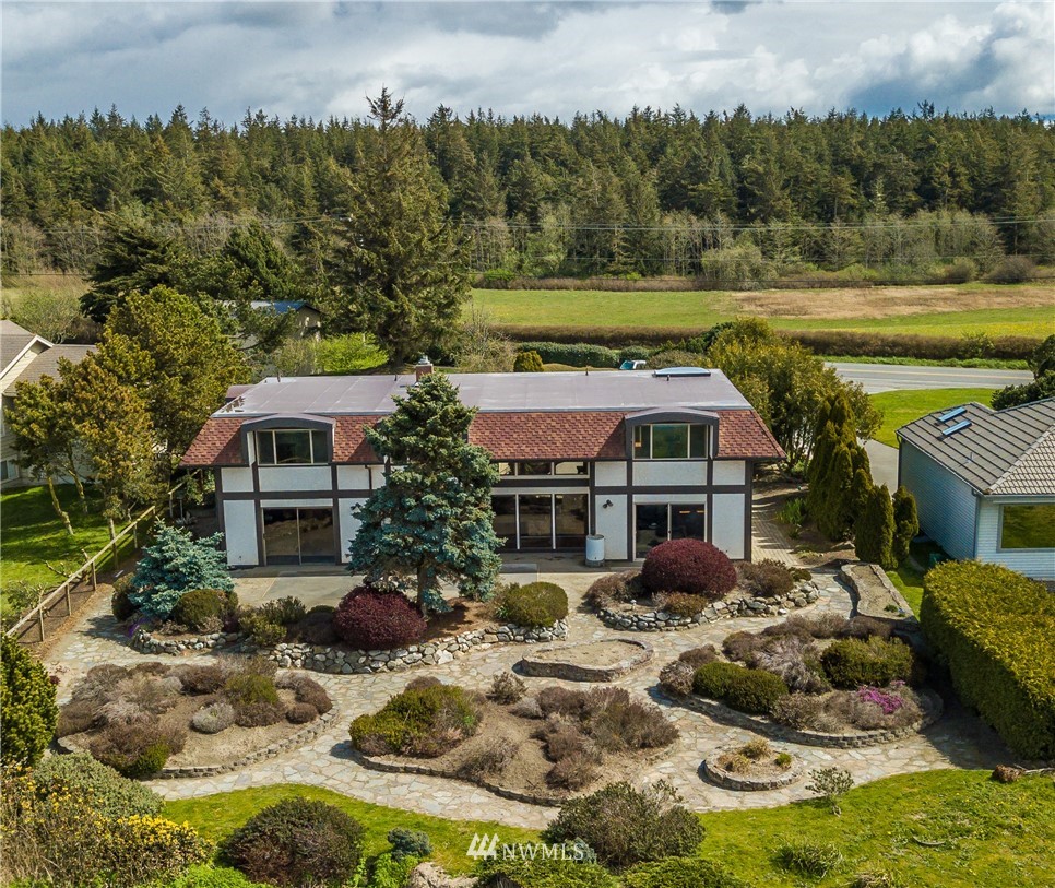 2057 West Beach Road Oak Harbor, WA 98277 - Photo 1 of 25 Gallery Image 1