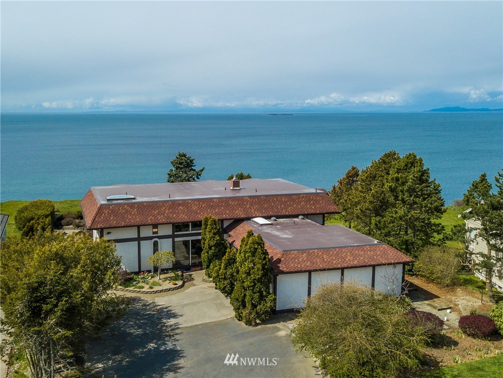 2057 West Beach Road Oak Harbor, WA 98277 - Photo 2 of 25 Gallery Image 2