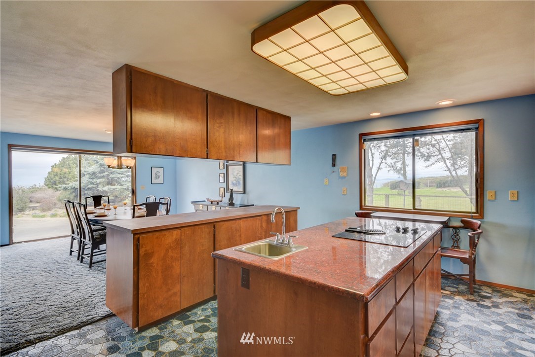 2057 West Beach Road Oak Harbor, WA 98277 - Photo 13 of 25 Gallery Image 13