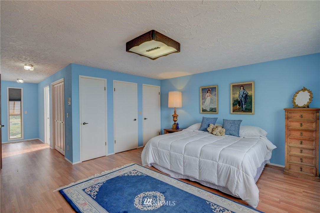 2057 West Beach Road Oak Harbor, WA 98277 - Photo 21 of 25 Gallery Image 21