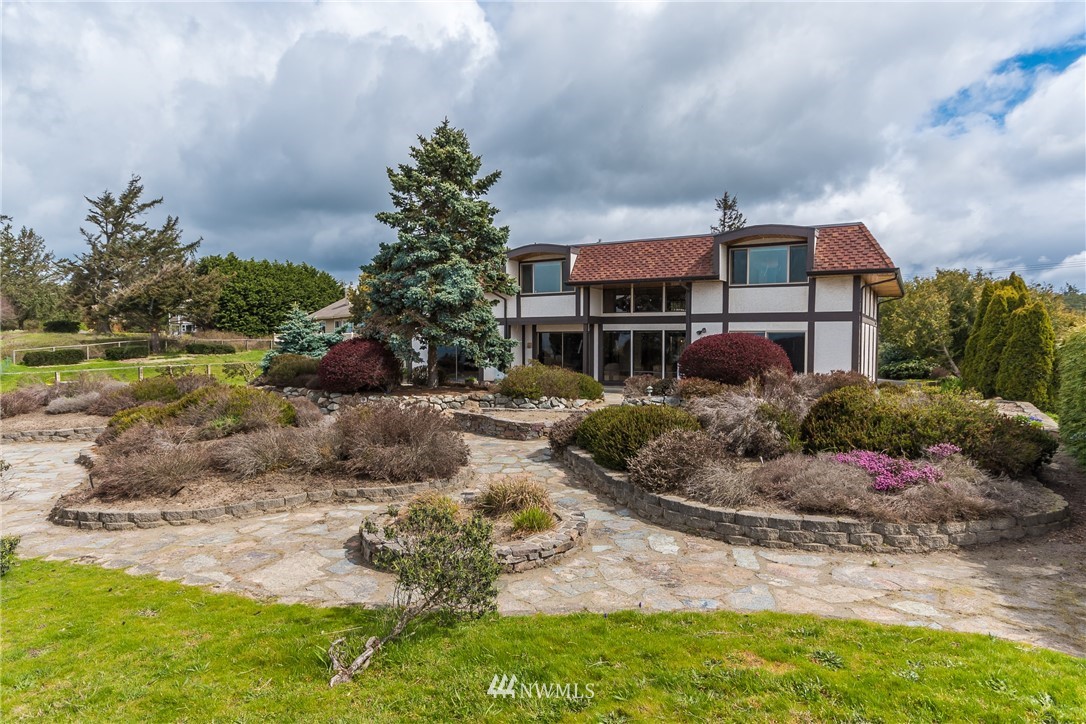 2057 West Beach Road Oak Harbor, WA 98277 - Photo 5 of 25 Gallery Image 5