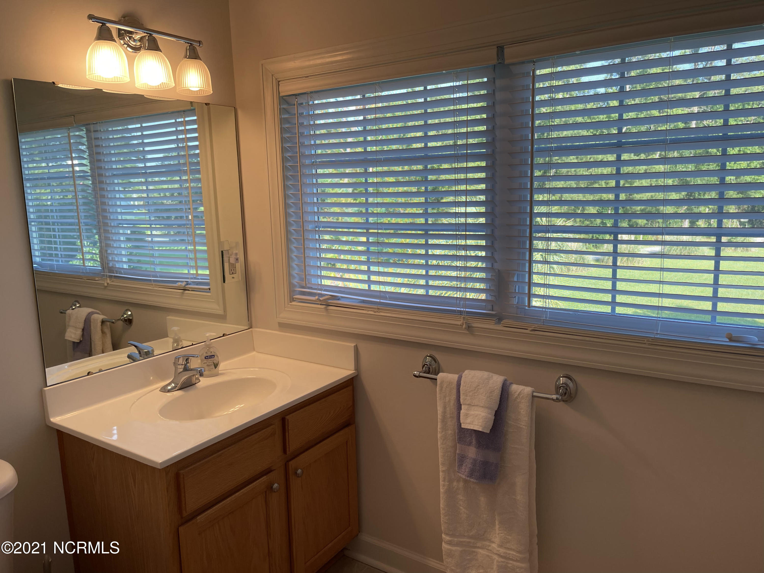 106 Moores Farm Road Havelock, NC 28532 - Photo 25 of 35 upstairs private full bath