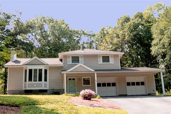 34 Long Meadow Road Chelmsford, MA 01824 - Photo 1 of 30 Gallery Image 1