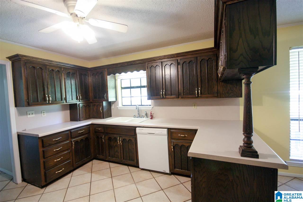 3881 South Shades Crest Road Birmingham, AL 35244 - Photo 4 of 26