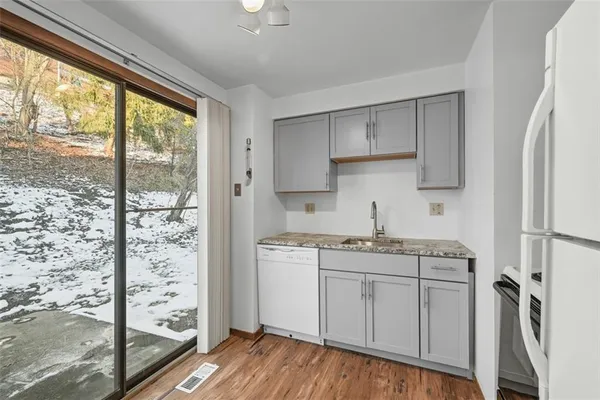 $1,800 | 14 Bethany Drive, Unit A, Pittsburgh, PA 15215