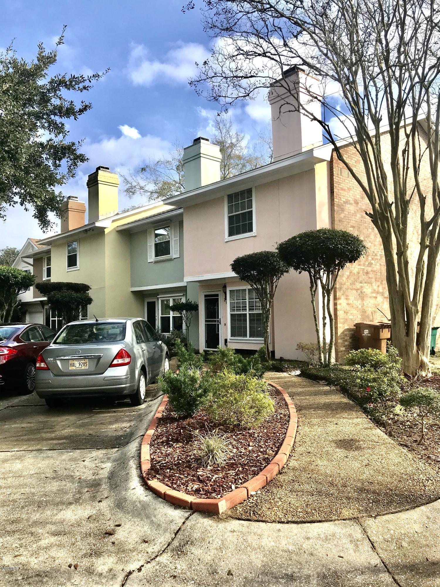 2631 Rue Palafox Biloxi, MS 39531 - Photo 5 of 46 IMG_4169