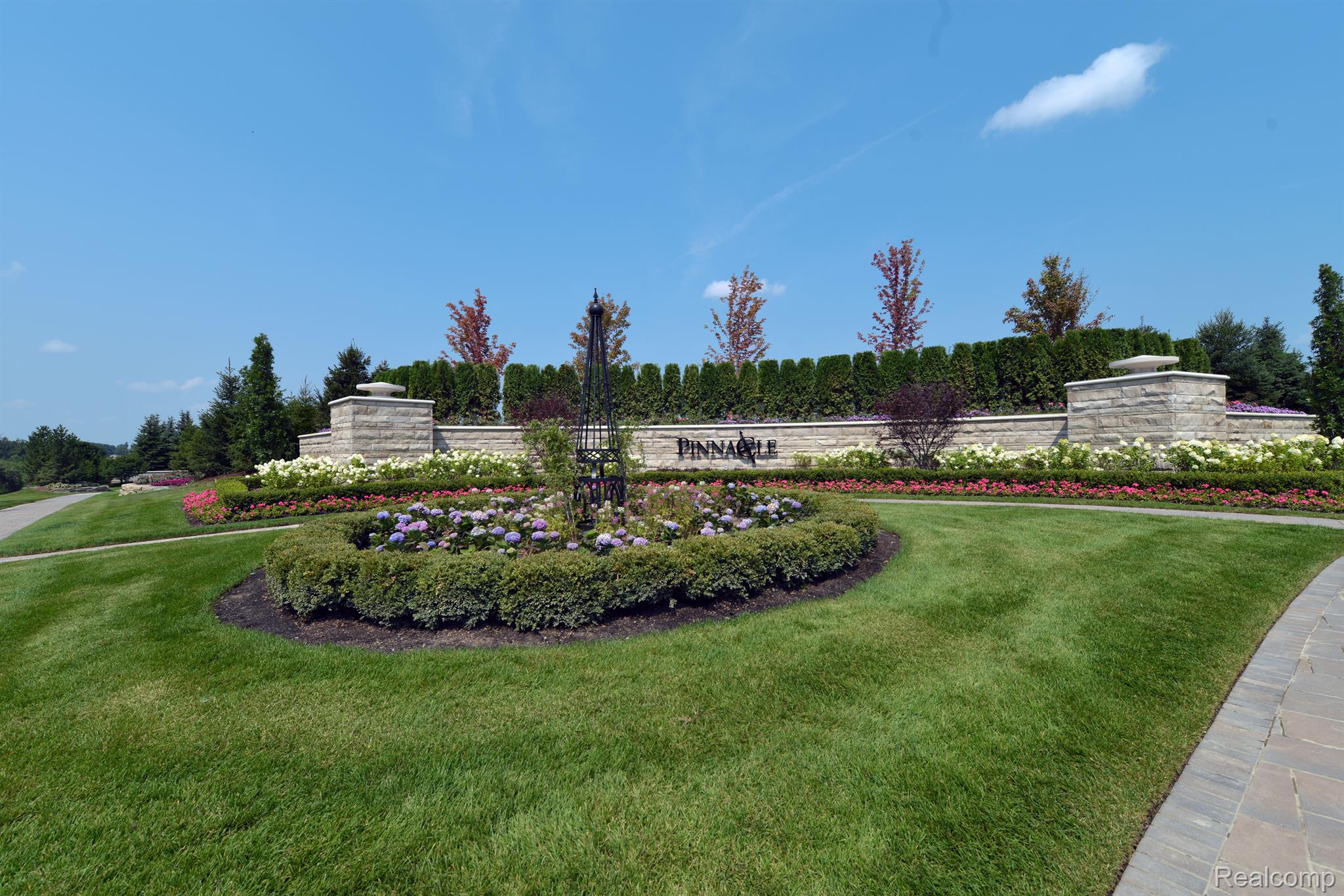 2520 Creekside Court Rochester, MI 48306 - Photo 9 of 28 Gallery Image 9