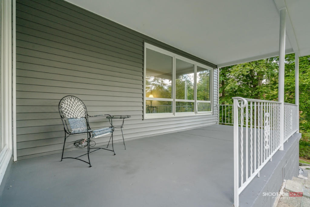 5045 Martin Road Muskegon, MI 49441 - Photo 6 of 42 5045MartinRd006 LoRes