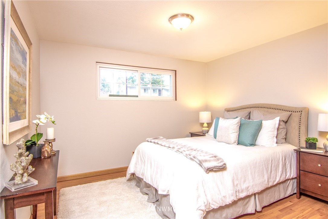 9316 216th Street Southwest Edmonds, WA 98020 - Photo 12 of 25 Gallery Image 12