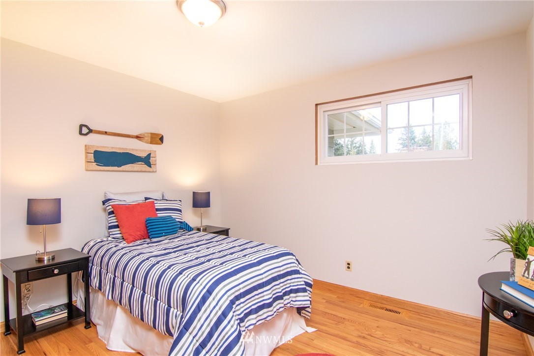 9316 216th Street Southwest Edmonds, WA 98020 - Photo 13 of 25 Gallery Image 13