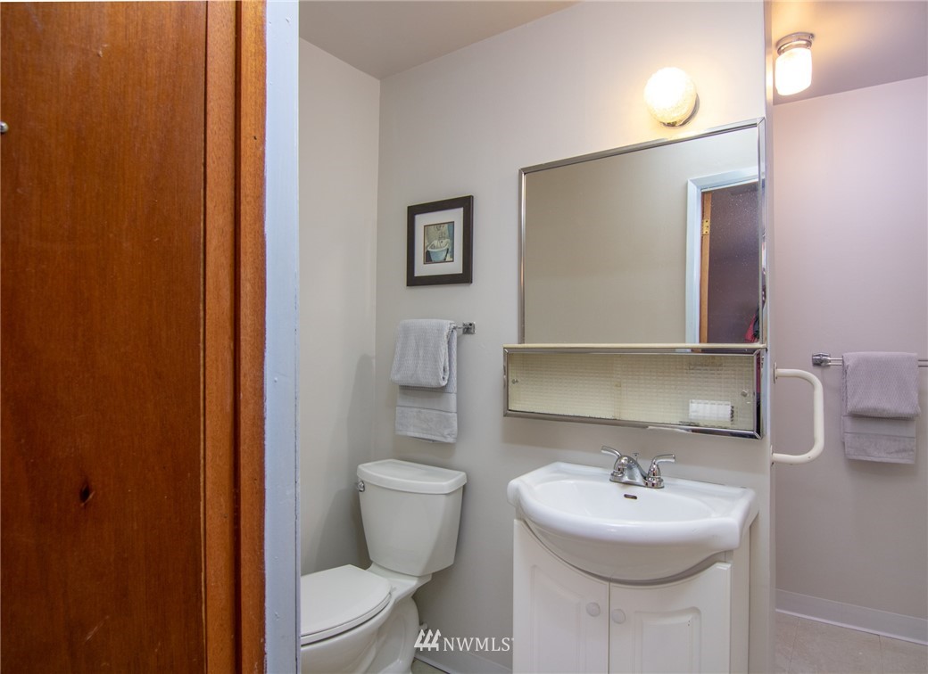 9316 216th Street Southwest Edmonds, WA 98020 - Photo 20 of 25 Gallery Image 20