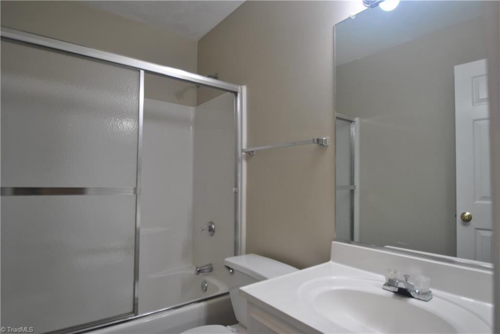 728 Fox Ridge Road Greensboro, NC 27406 - Photo 7 of 13 Gallery Image 7