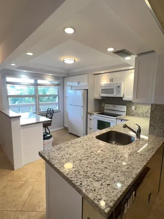 $125,000 | 2202 Lucaya Bend, Unit C4, Coconut Creek, FL 33066