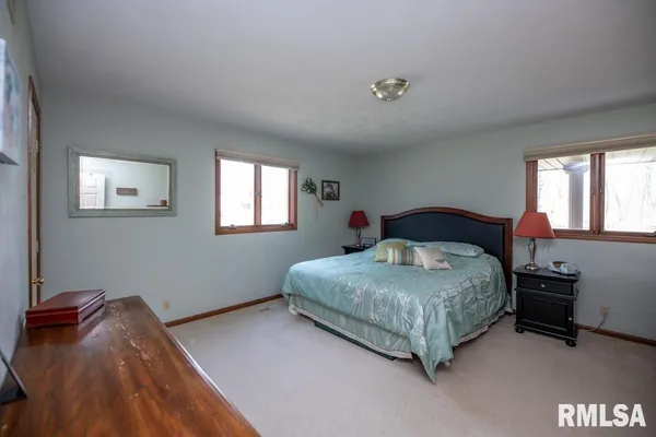 $330,000 | 220 Deer Lakes Drive, Goodfield, IL 61742