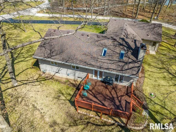 $330,000 | 220 Deer Lakes Drive, Goodfield, IL 61742