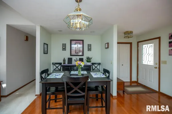 $330,000 | 220 Deer Lakes Drive, Goodfield, IL 61742