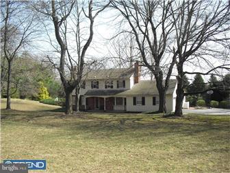 121 Round Hill Road Kennett Square, PA 19348 - Photo 2 of 12 Exterior Front