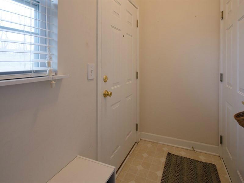 1455 Shadow Ridge Road Indianapolis, IN 46280 - Photo 3 of 21 Gallery Image 3