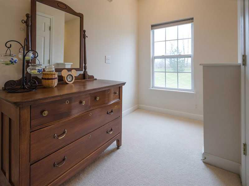 1455 Shadow Ridge Road Indianapolis, IN 46280 - Photo 4 of 21 Gallery Image 4