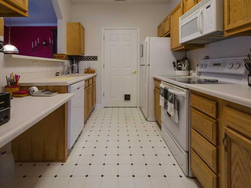 1455 Shadow Ridge Road Indianapolis, IN 46280 - Photo 8 of 21 Gallery Image 8