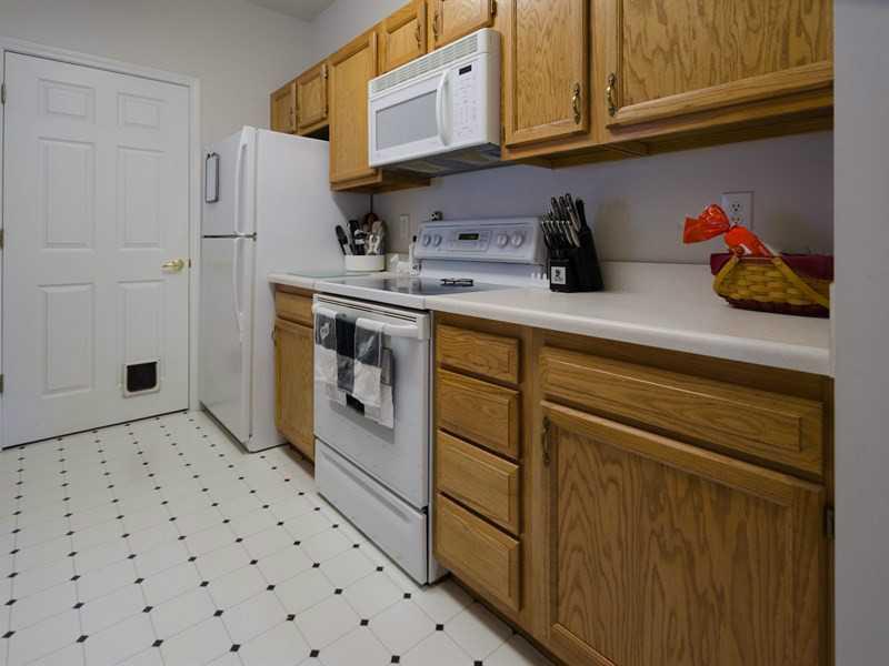 1455 Shadow Ridge Road Indianapolis, IN 46280 - Photo 10 of 21 Gallery Image 10