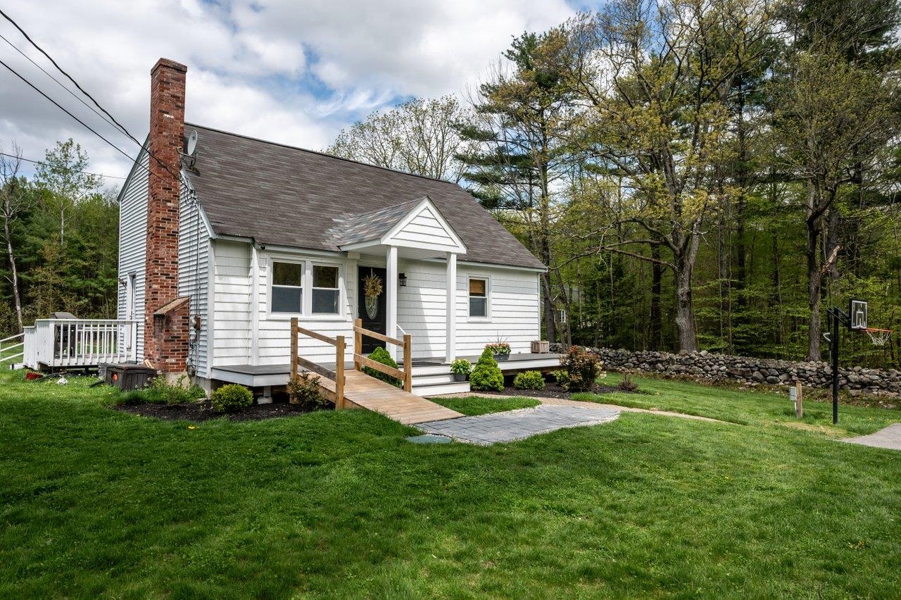 22 Pingree Hill Road Derry, NH 03038 - Photo 1 of 45