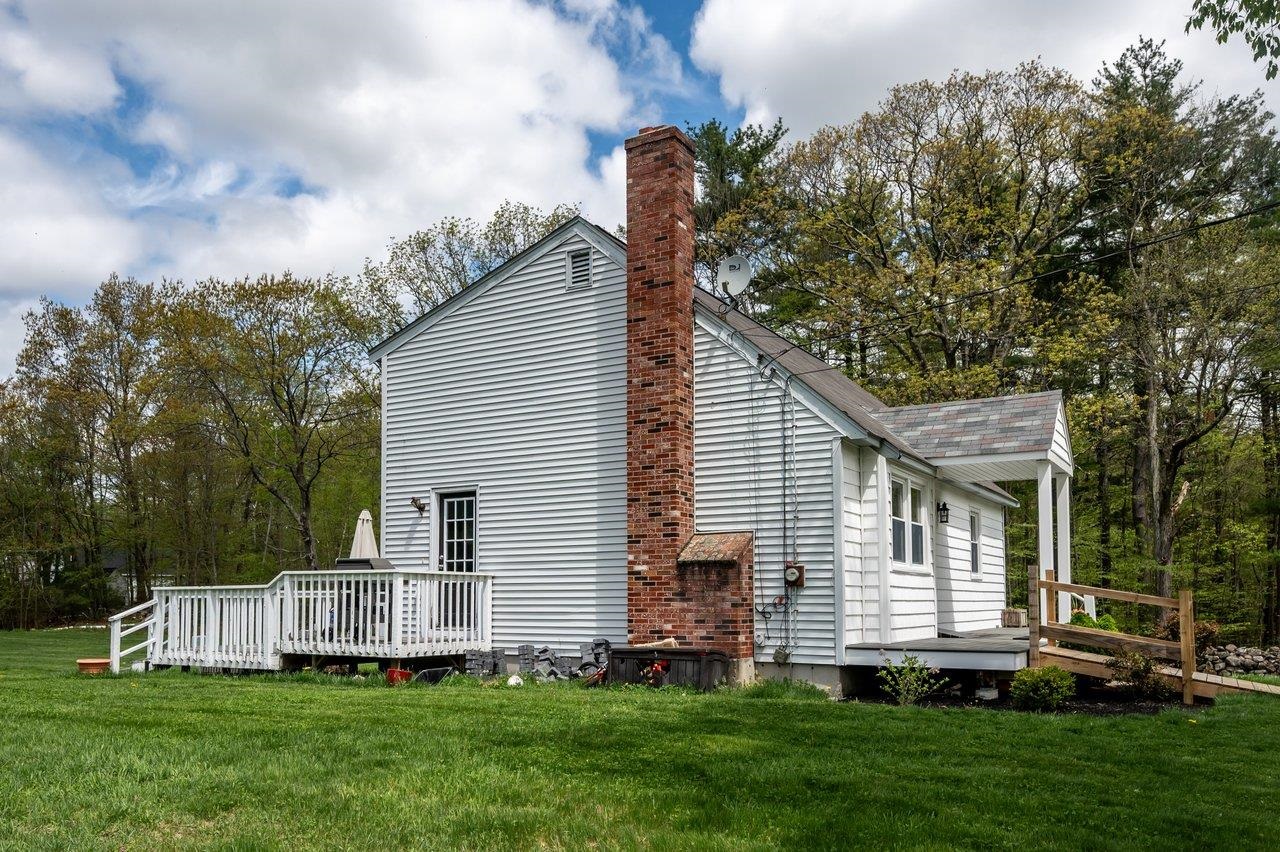 22 Pingree Hill Road Derry, NH 03038 - Photo 3 of 45