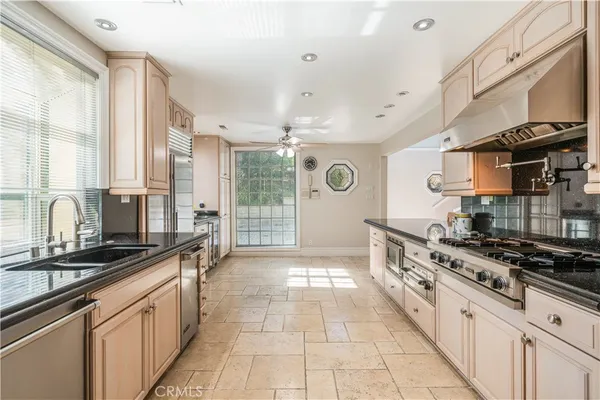 $2,699,995 | 4615 White Oak Place, Encino, CA 91316