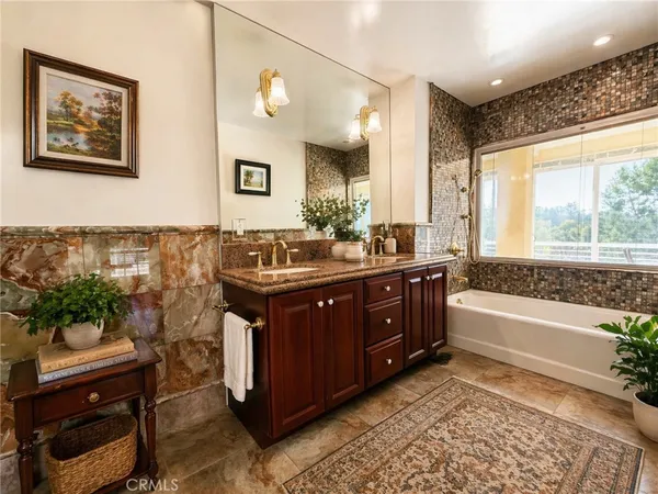 $2,699,995 | 4615 White Oak Place, Encino, CA 91316