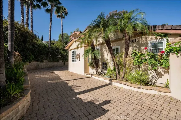 $2,699,995 | 4615 White Oak Place, Encino, CA 91316