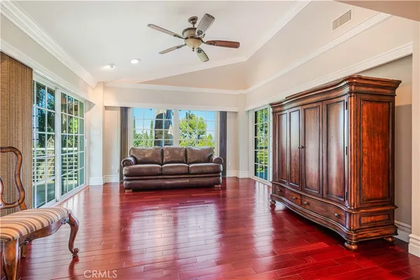 $2,699,995 | 4615 White Oak Place, Encino, CA 91316