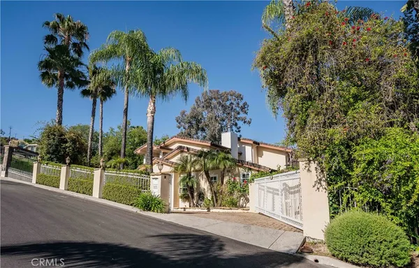 $2,699,995 | 4615 White Oak Place, Encino, CA 91316